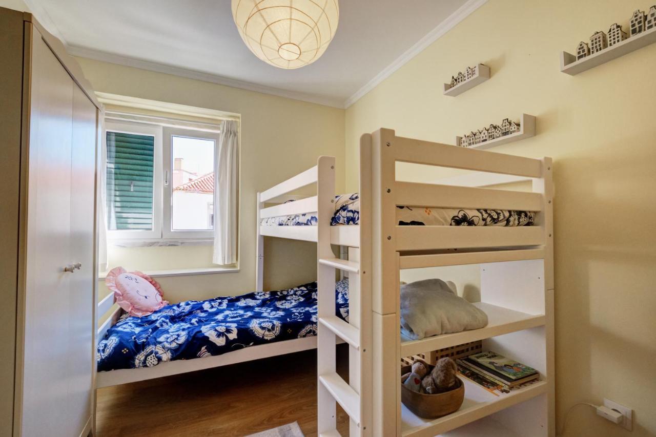 Comfortable Town House In Quiet Area By Lovelystay Lisboa Exterior foto
