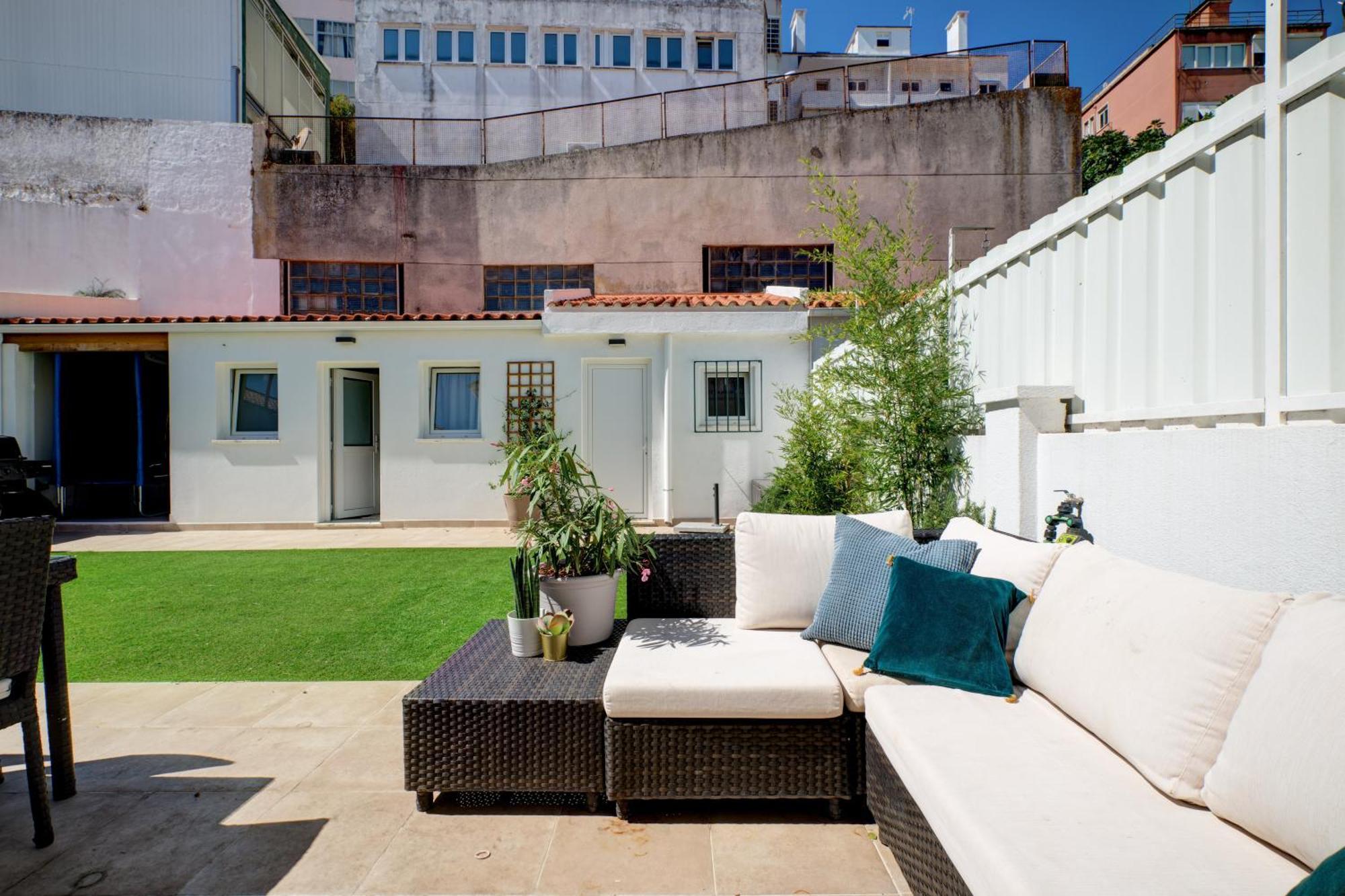 Comfortable Town House In Quiet Area By Lovelystay Lisboa Exterior foto
