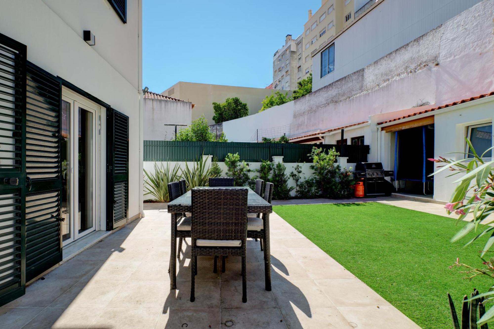 Comfortable Town House In Quiet Area By Lovelystay Lisboa Exterior foto